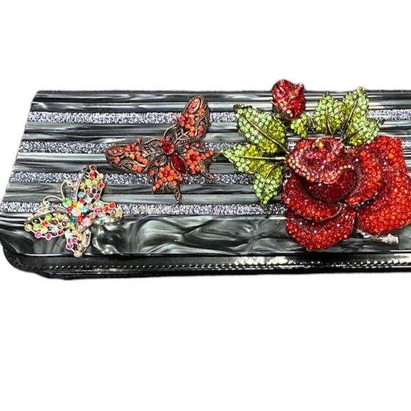 Iris Lane NWT Unique Bedazzled Butterflies Roses Crossbody Clutch Handbag - Picture 2 of 5